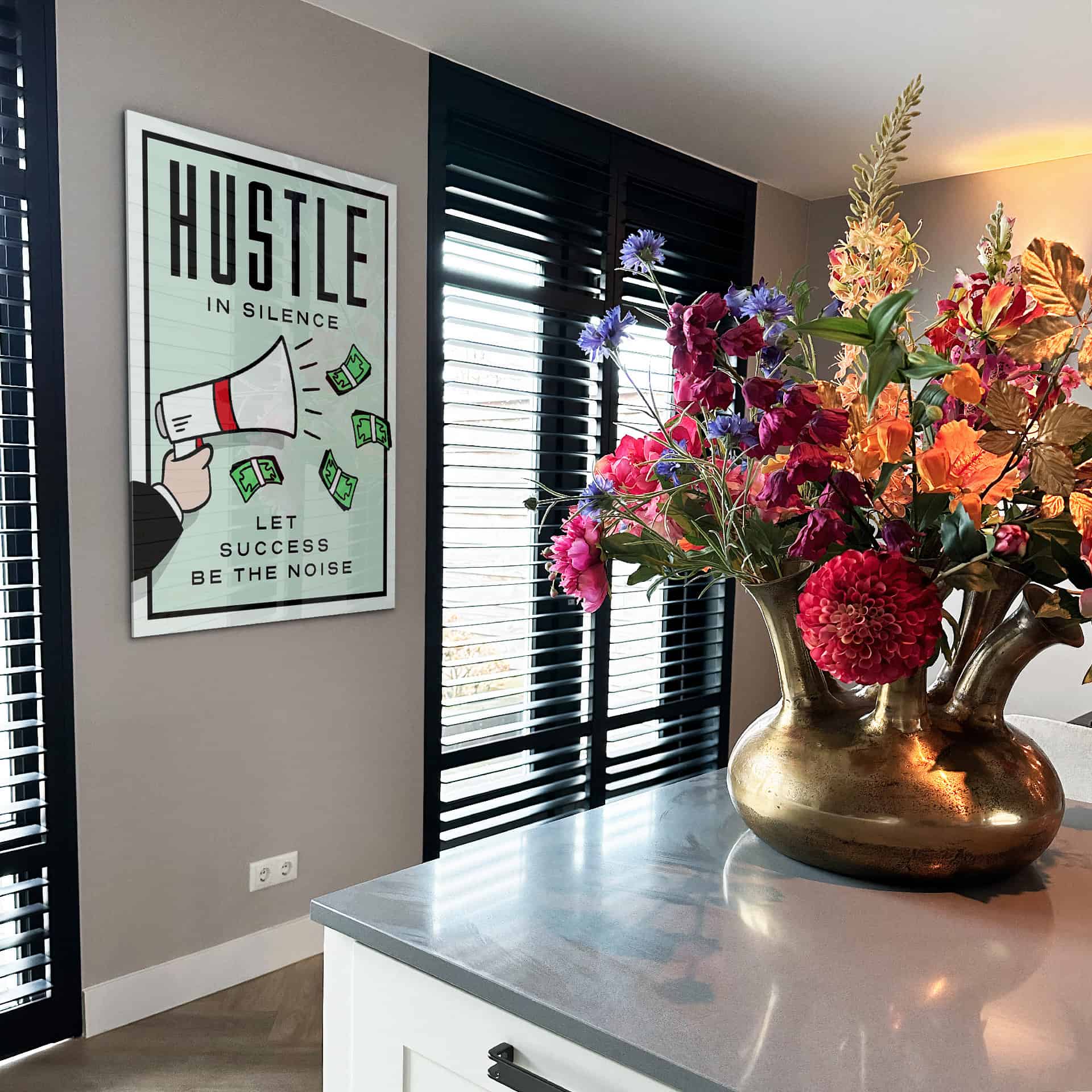 Hustle in Silence - Vidrio