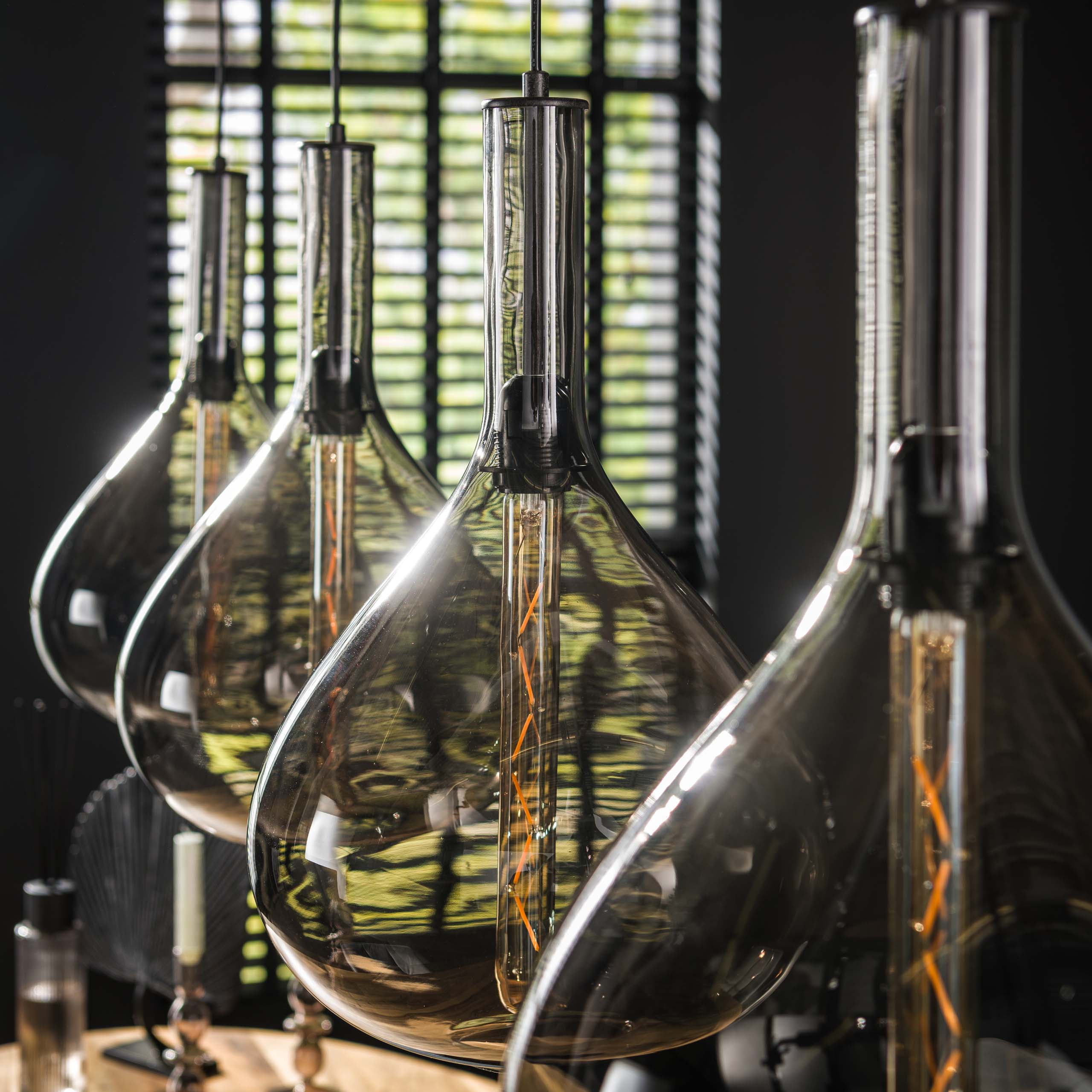 Hanging lamp 4L drop smoke glass / Artic black