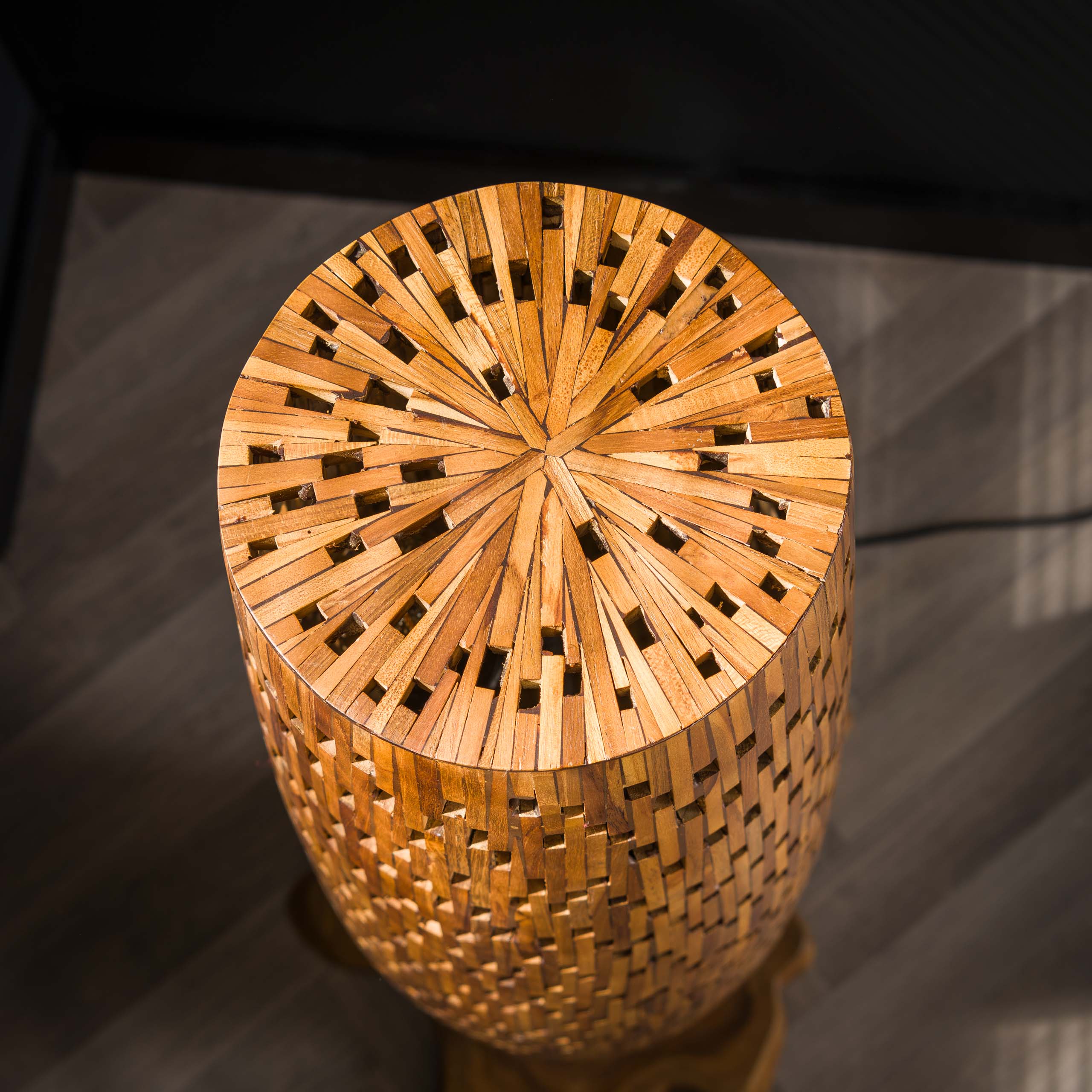 Lámpara de pie L barras / Madera maciza de teca reciclada