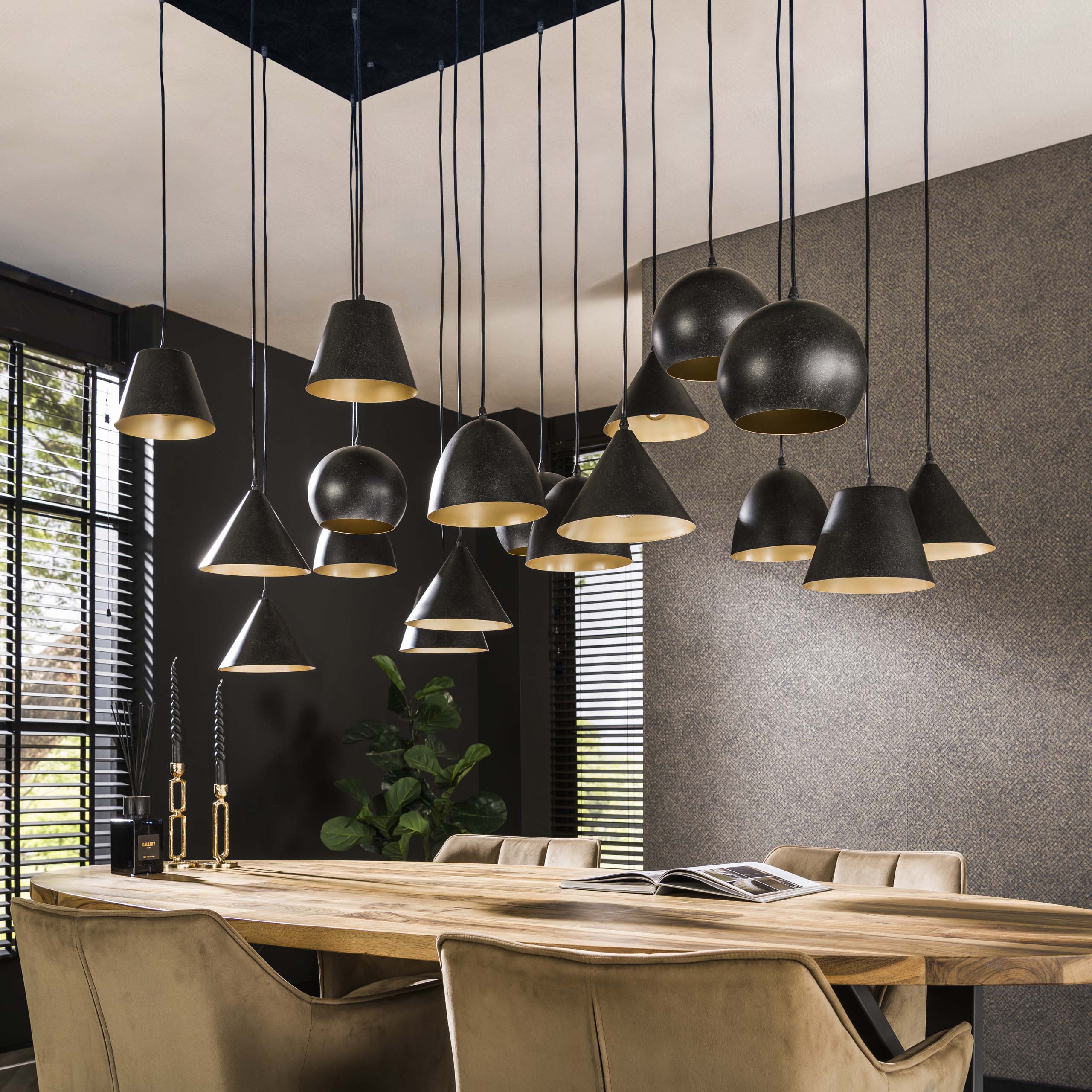 Hanging lamp 18L XXL metal shade / Artic black