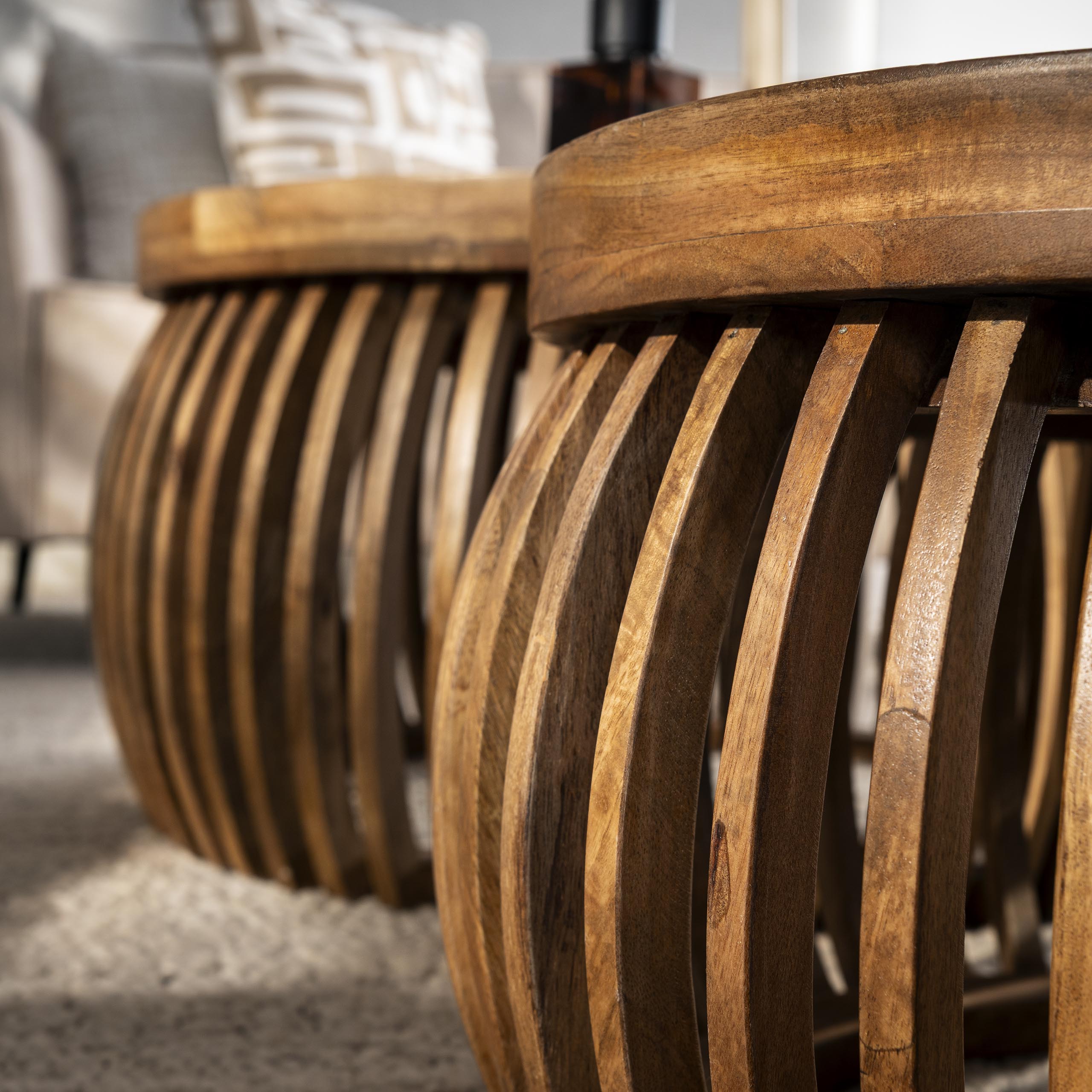 Coffee table Tweak Curve - set of 2 - Solid mango sand