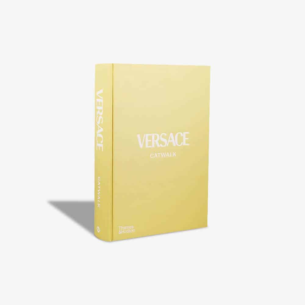 Versace Catwalk - Fashionbook