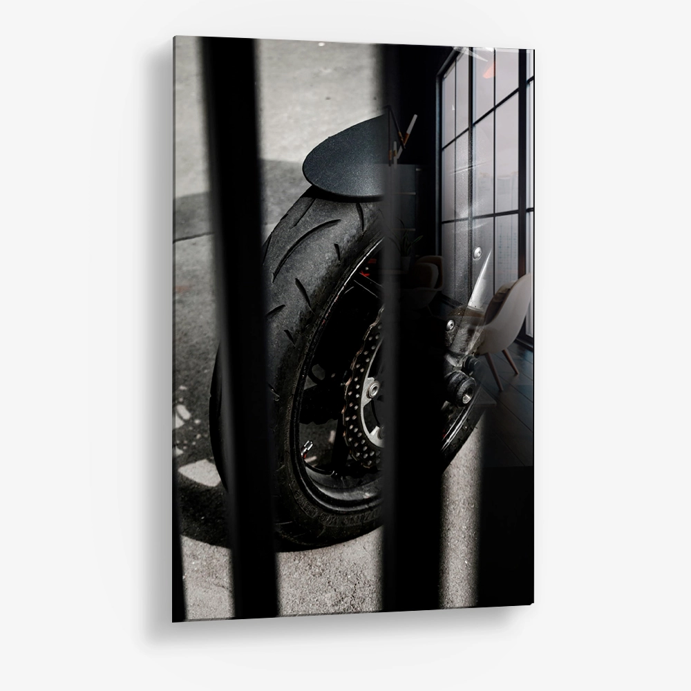 Caged Speed – Glass