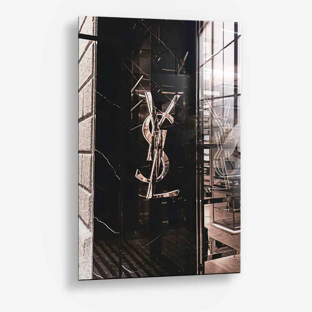 Parisian Fashion – Glass