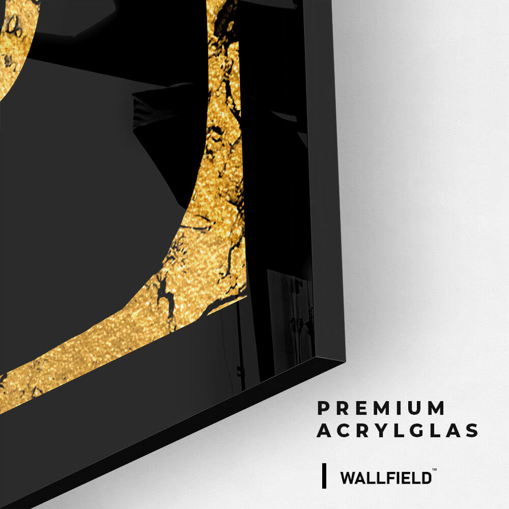 Golden Card Q – Glass