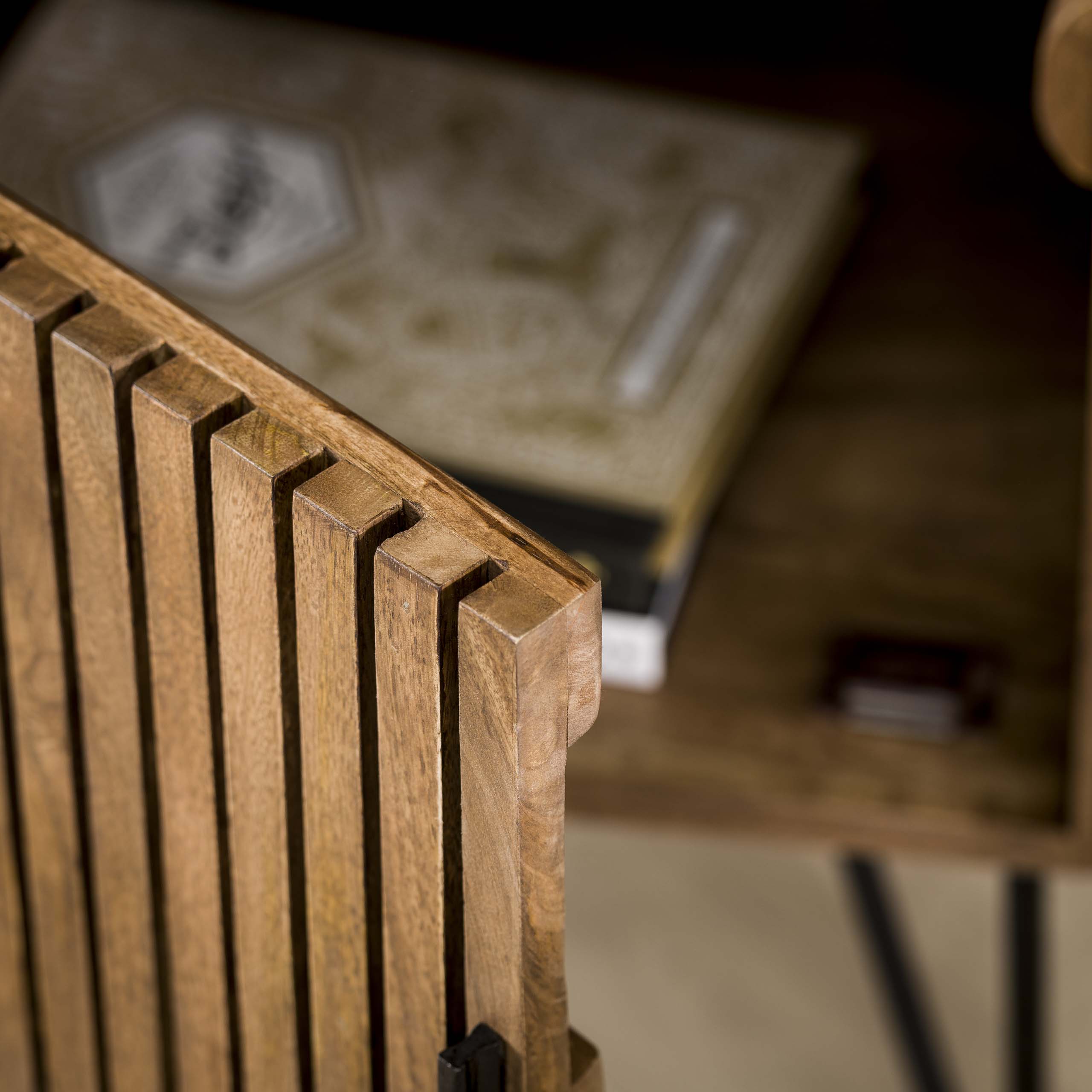 Wine cabinet tweak / Solid mango sand color