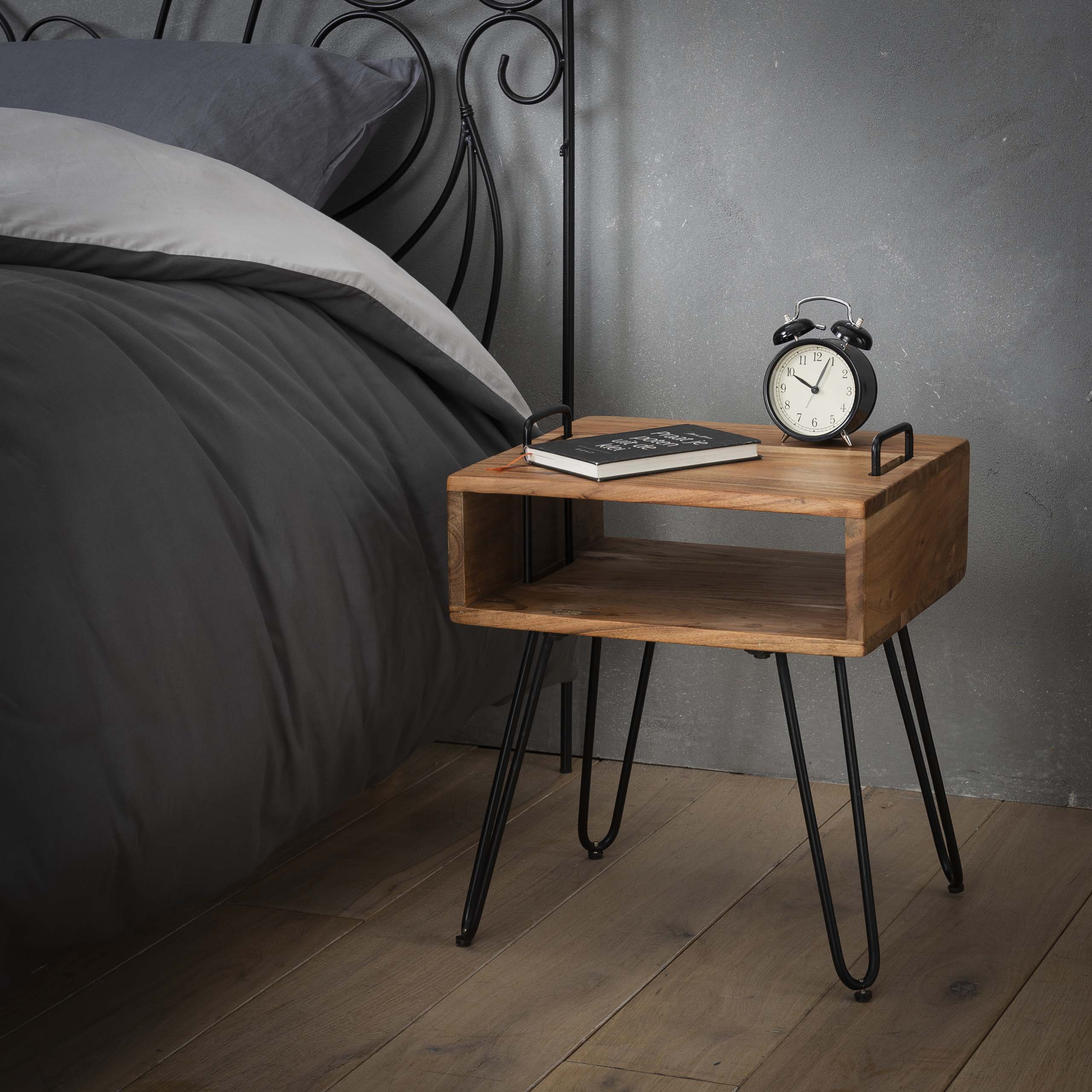 Bedside table Peinture