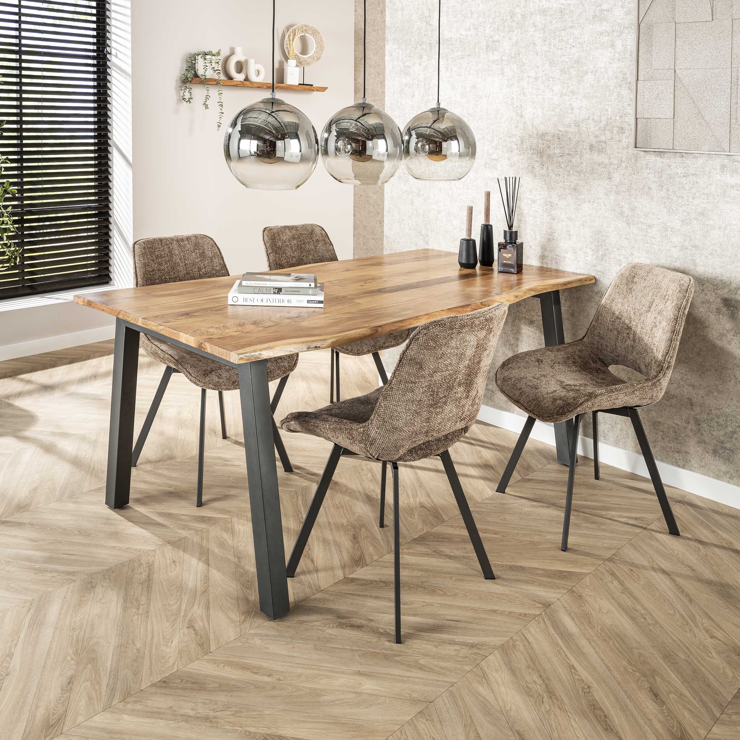 Dining room table 180 edge 25mm / Solid acacia natural