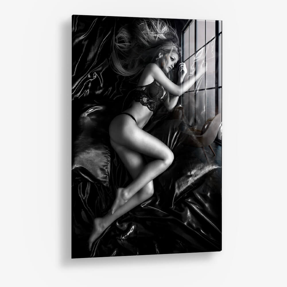 Sexy Woman – Glass