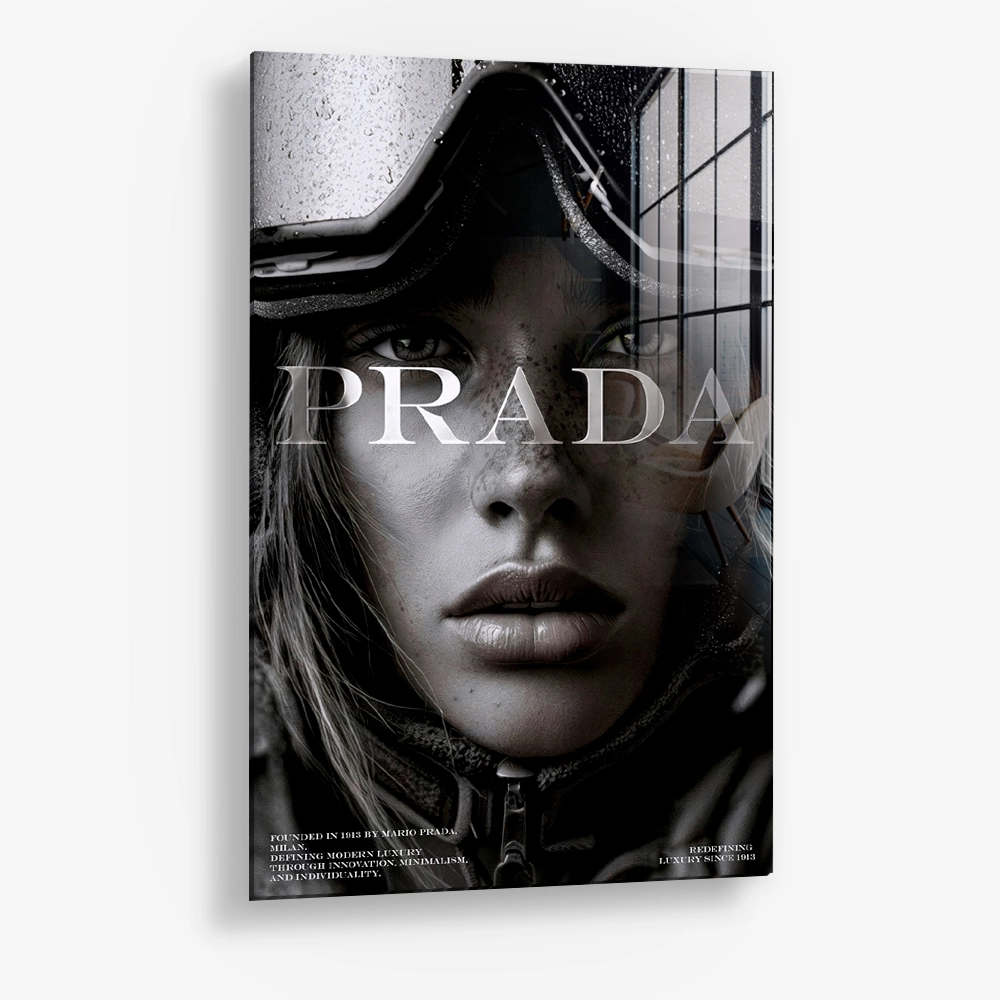 Prada Girl – Vidrio