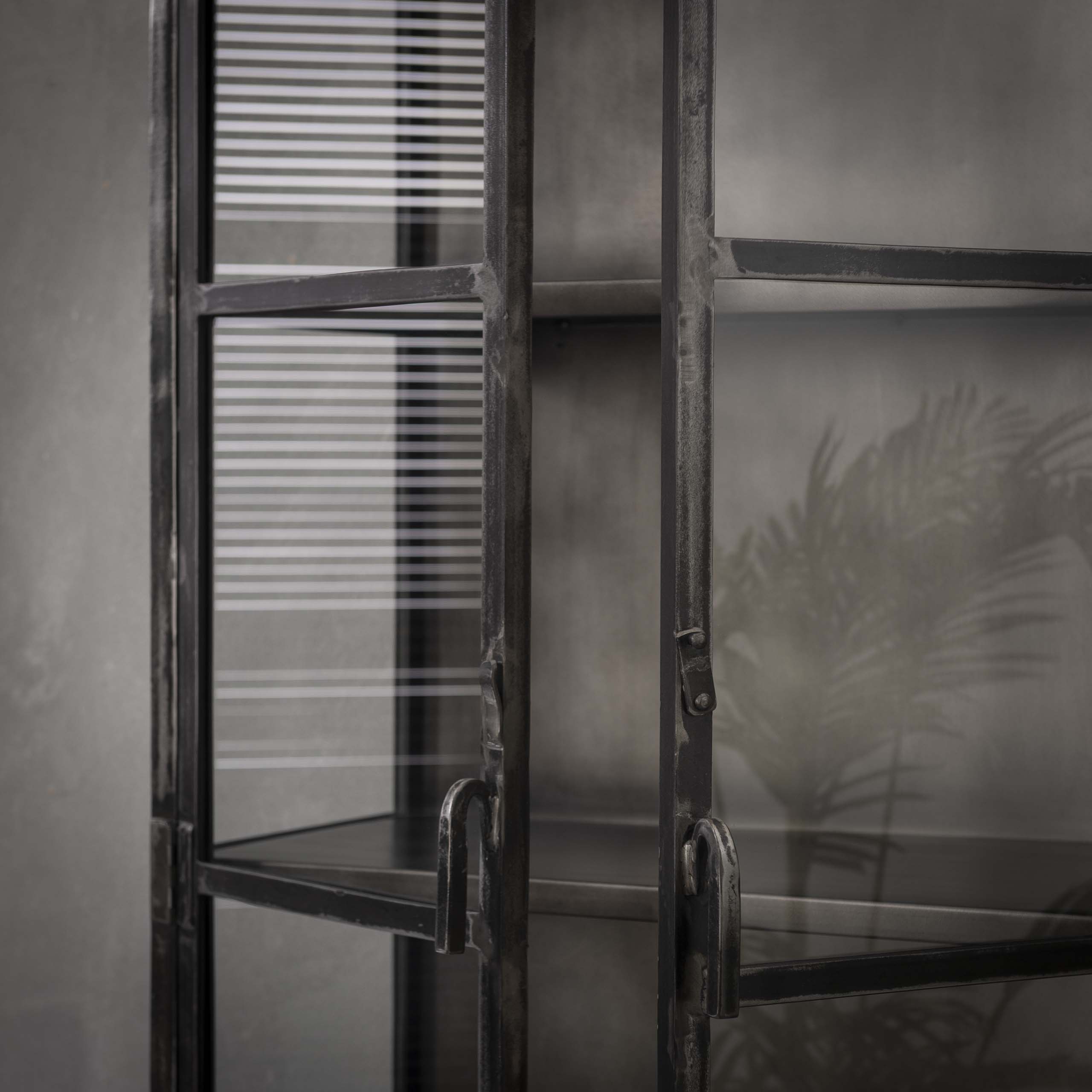 Display cabinet Rift metal 2 doors / Gun metal