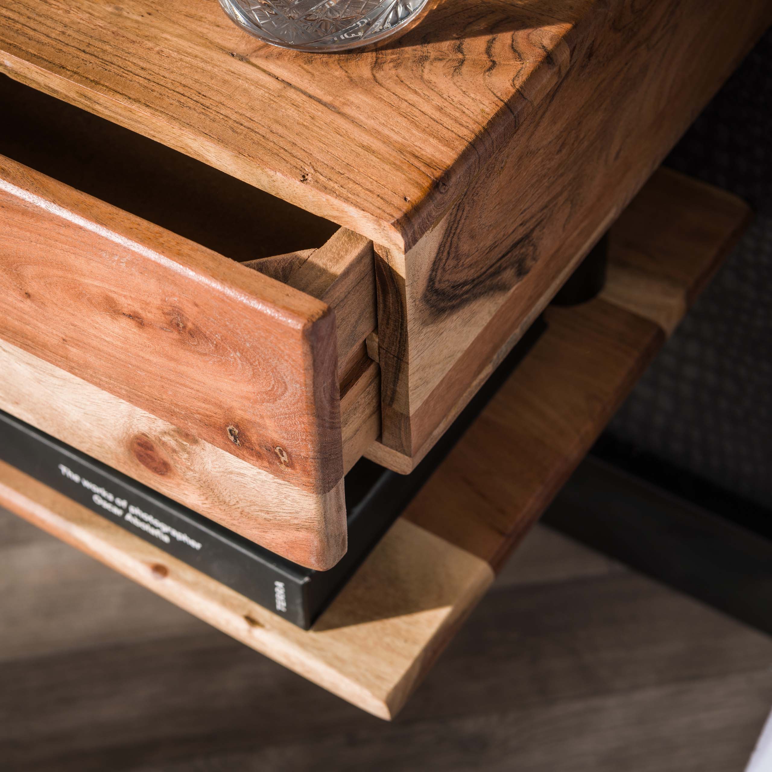 Bedside table 1L shelve / Solid acacia natural