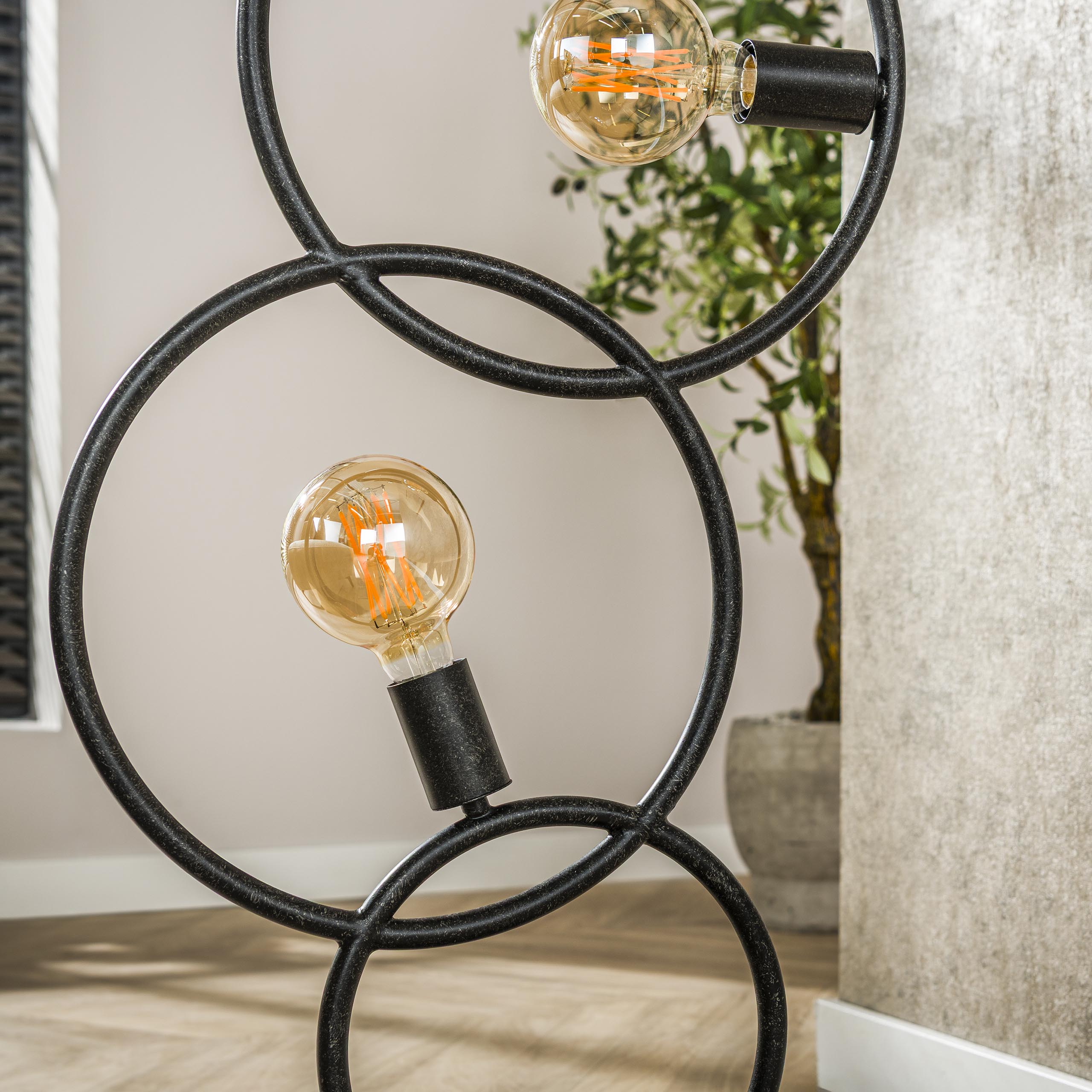 Floor lamp Loop 3-light Artic black