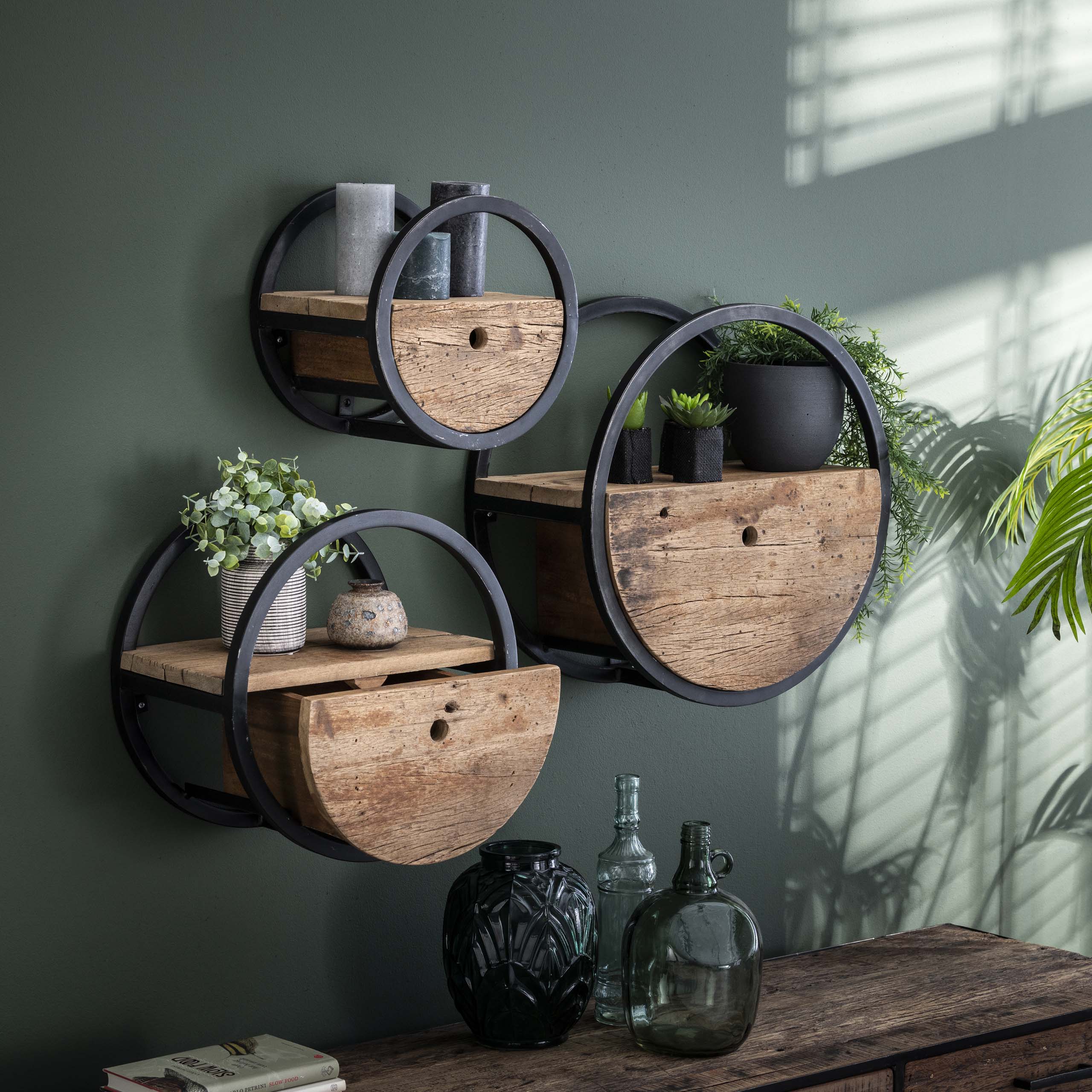 Circular wall shelf Ø40 with drawer / Robust hardwood