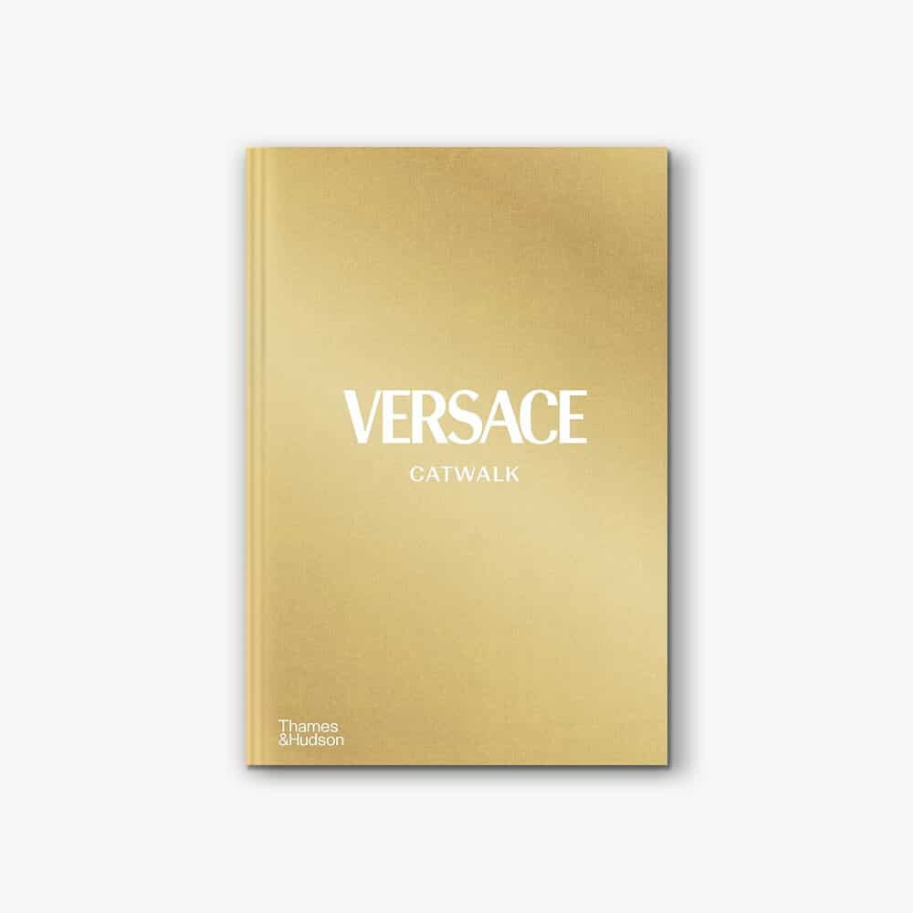 Versace Catwalk - Fashionbook