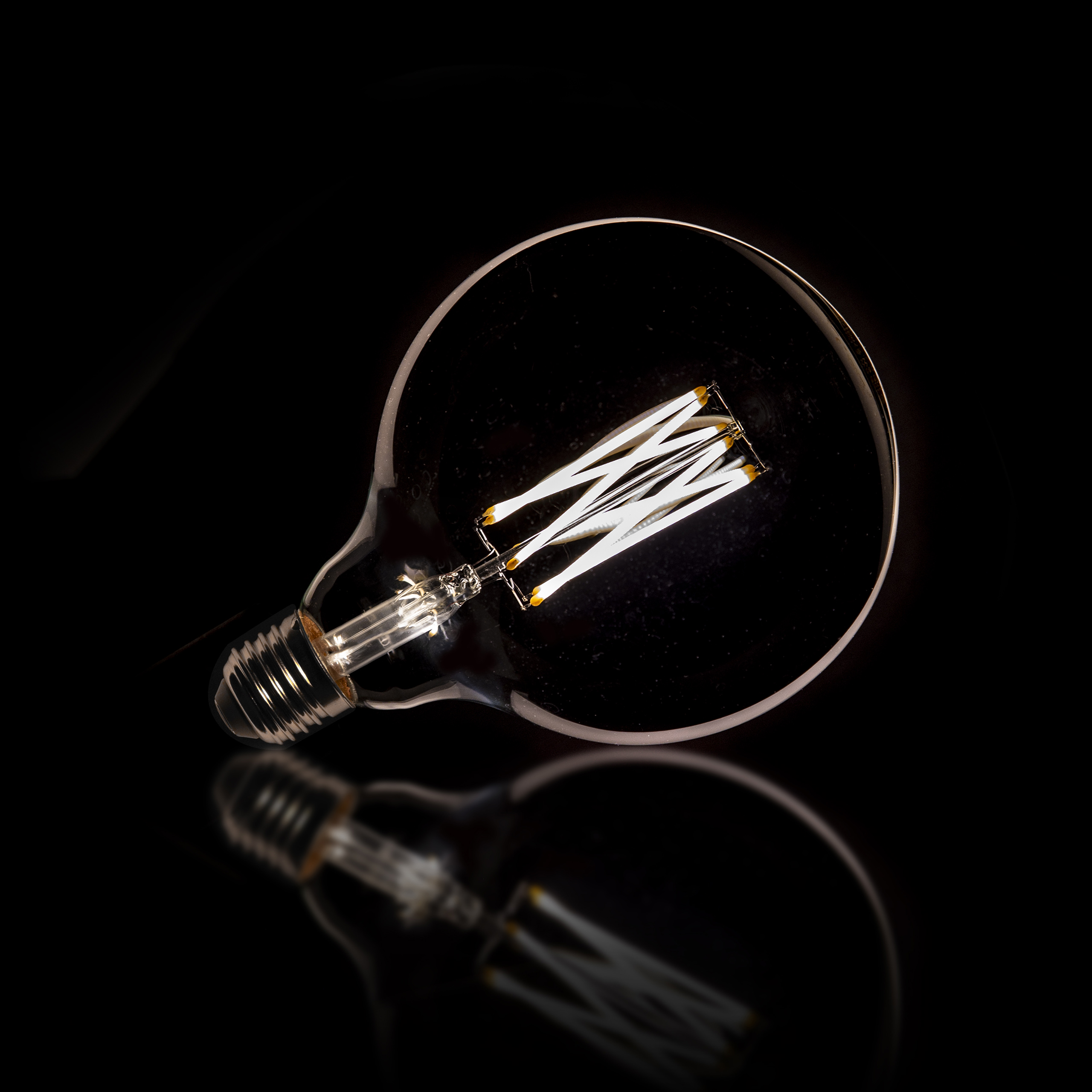 Light source LED [G125] filament bulb Ø12.5 - E27 6W dimmable / Smoke gray glass