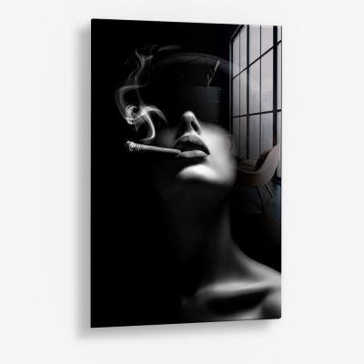 Woman Smoke – Vidrio